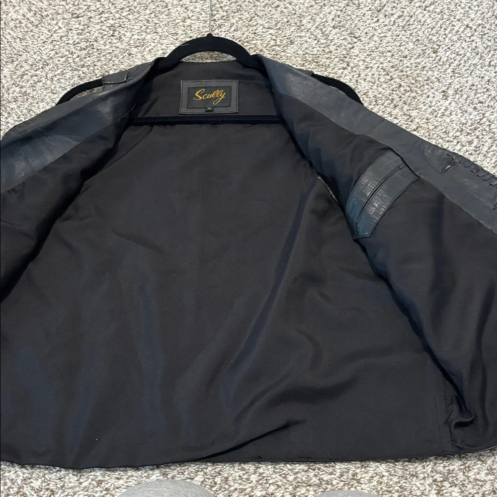 Skully Black leather vest XL
